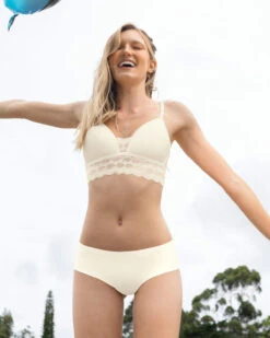 Lace Detail Contour Bralette -Fitted Clothes Shop 011992 253 1200X1500 5