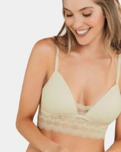 Lace Detail Contour Bralette -Fitted Clothes Shop 011992 898 1200x1500 2021 3