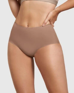 Classic Eco-Friendly Shaping Knicker Made From Recycled PET Bottle -Fitted Clothes Shop 012974 857 1200x1500 2022 1