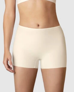 Eco-Friendly Seamless Knicker Short Made Of Recycled Plastic Bottles -Fitted Clothes Shop 012975 253 1200x1500 2021 2