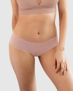 Seamless Hipster Knicker With Decorative Contrast Stitching -Fitted Clothes Shop 012976 A22 1200X1500 2