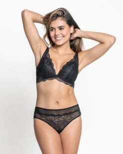 Scalloped Lace Wireless Bralette -Fitted Clothes Shop 091012 700 1200x1500 2022 UPD 3