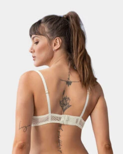 Sheer Lace Bralette With Underwire -Fitted Clothes Shop 091017 253 1200x1500 2021 2