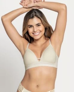 Plunge Wireless Scalloped Trim Bra The Perfect Comfort Bra -Fitted Clothes Shop 091035 253 1200x1500 2022 UPD 1