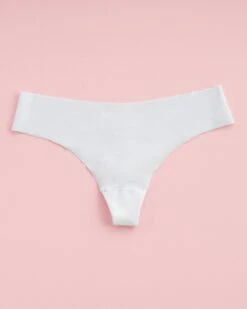 No Ride-Up Seamless String Knicker -Fitted Clothes Shop 12720X2 S01 1200X1500 1