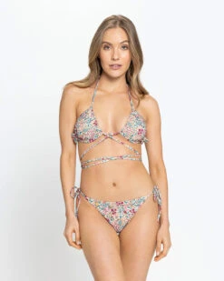 Eco-Friendly Tie Up Bikini Bottom With Minimal Coverage 5 Eco-Friendly Tie Up Bikini Bottom With Minimal Coverage -Fitted Clothes Shop 192620M 018 1200X1500 3