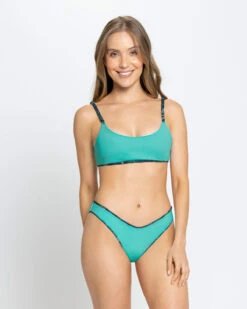 Eco-Friendly Reversible V-Cut Bikini Bottom -Fitted Clothes Shop 192635R 515 1200X1500 4