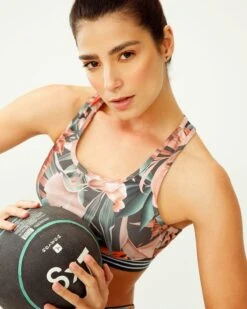 Quick-Dry Sports Top Made From Recycled Plastic Bottles -Fitted Clothes Shop 195367 064 1200X1500 3