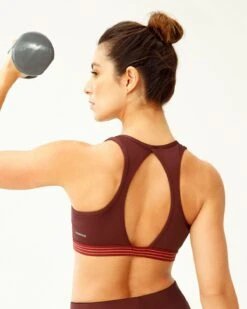 Quick-Dry Sports Top Made From Recycled Plastic Bottles -Fitted Clothes Shop 195367 430 1200X1500 usa 2