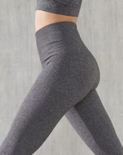 High Waist Seamless Capri With Moisture-Wicking Technology -Fitted Clothes Shop 195558N 717 1200x1500 2021 5