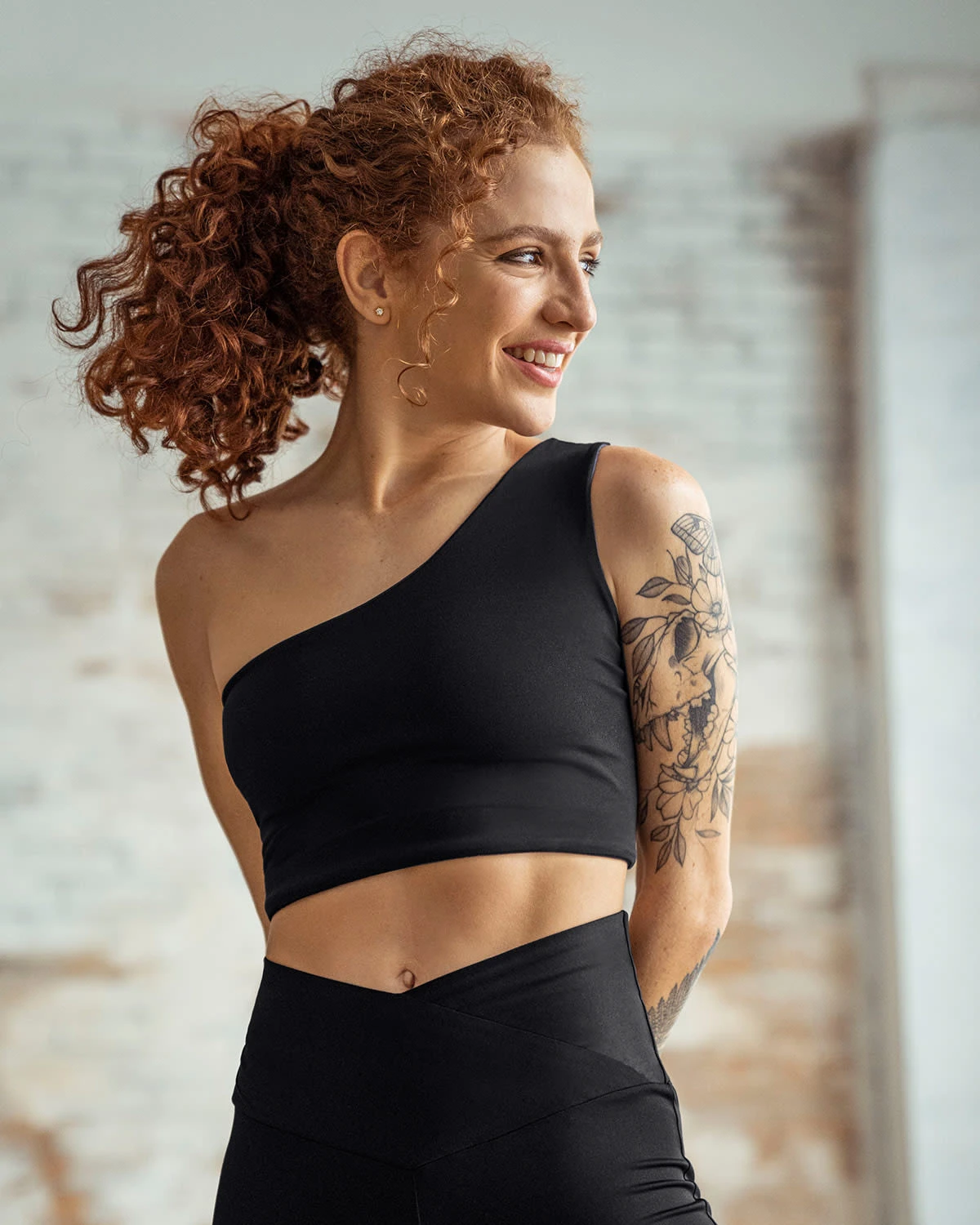 Double Sided One Shoulder Sports Bra 3 Double Sided One Shoulder Sports Bra - Image 3