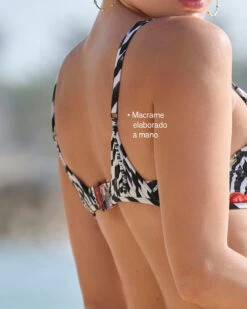 V-Bottom Bikini Macramé Back -Fitted Clothes Shop 201529 001 1200X1500 4