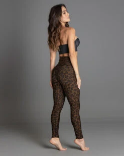 Reversible High-Waisted Active Shaper Legging -Fitted Clothes Shop 441005 700 1200X1500 o.k 5