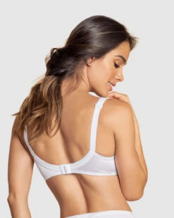 Full Coverage Bra In Lace With Smooth Control -Fitted Clothes Shop 71239 000 1200x1500 2021 2