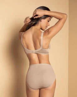 Full Coverage Bra In Lace With Smooth Control -Fitted Clothes Shop 71239 802 1200x1500 2021 4