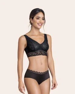 All Over Lace Triangle Bralette -Fitted Clothes Shop 71340 700 1200x1500 2021 4